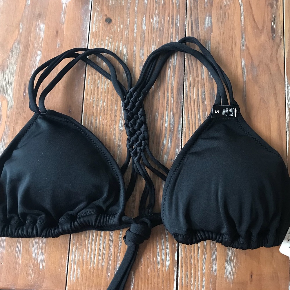 NEW VS PINK Macrame triangle bikini top - Picture 2 of 4